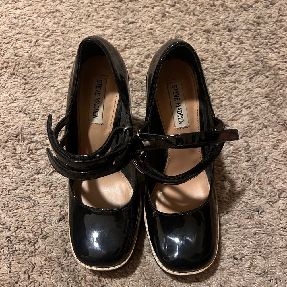 steve madden black platform heals, size 8